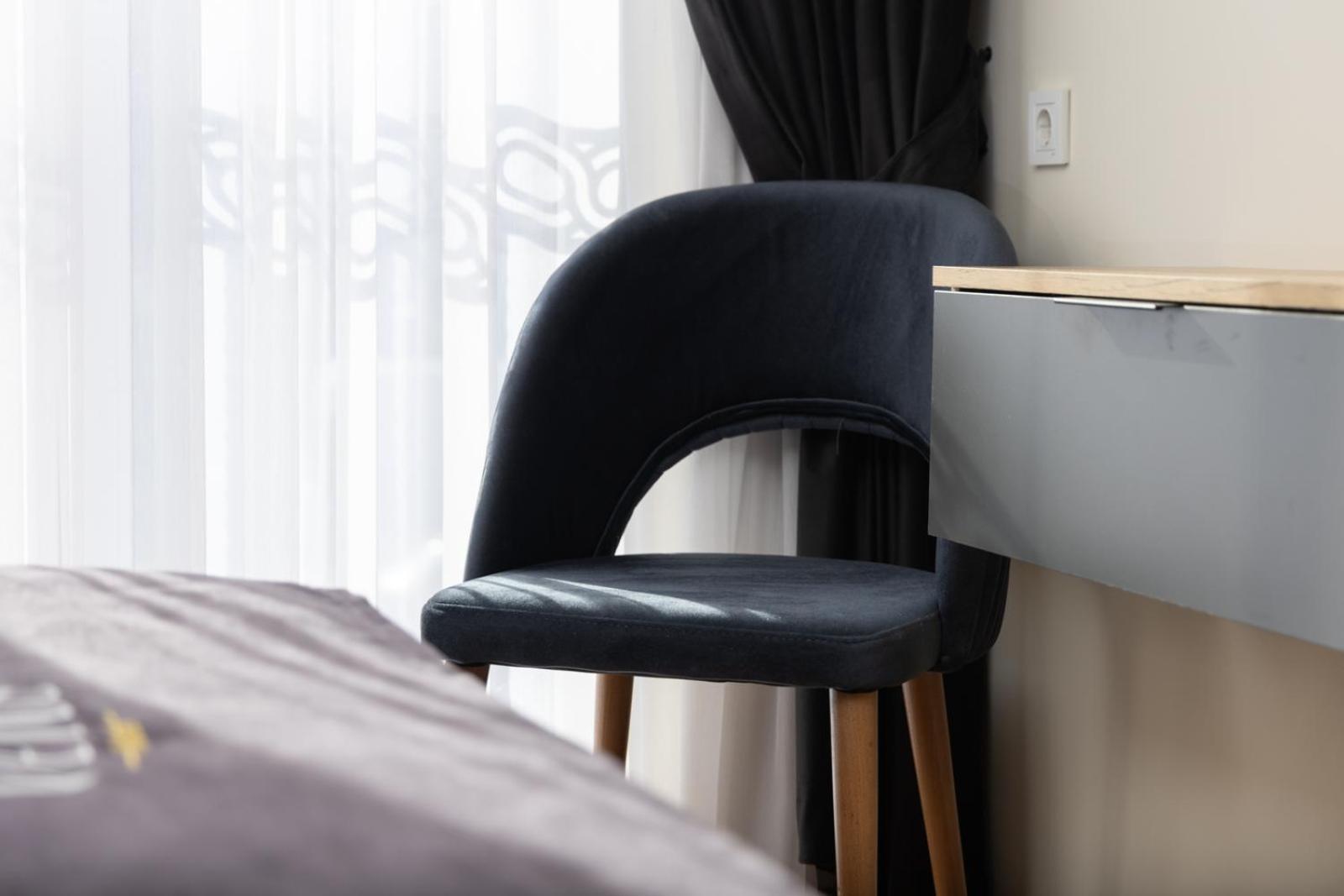 Vetus Hotel Pristina Eksteriør billede