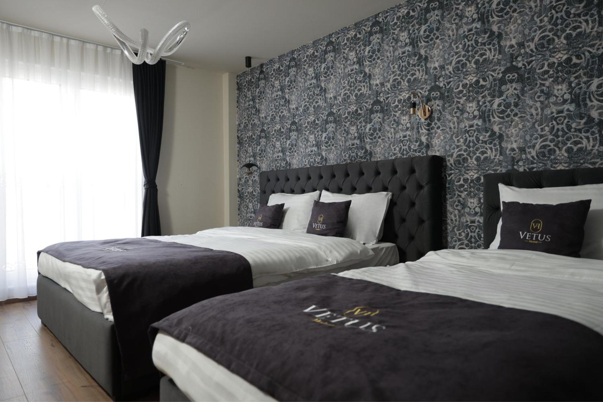 Vetus Hotel Pristina Eksteriør billede