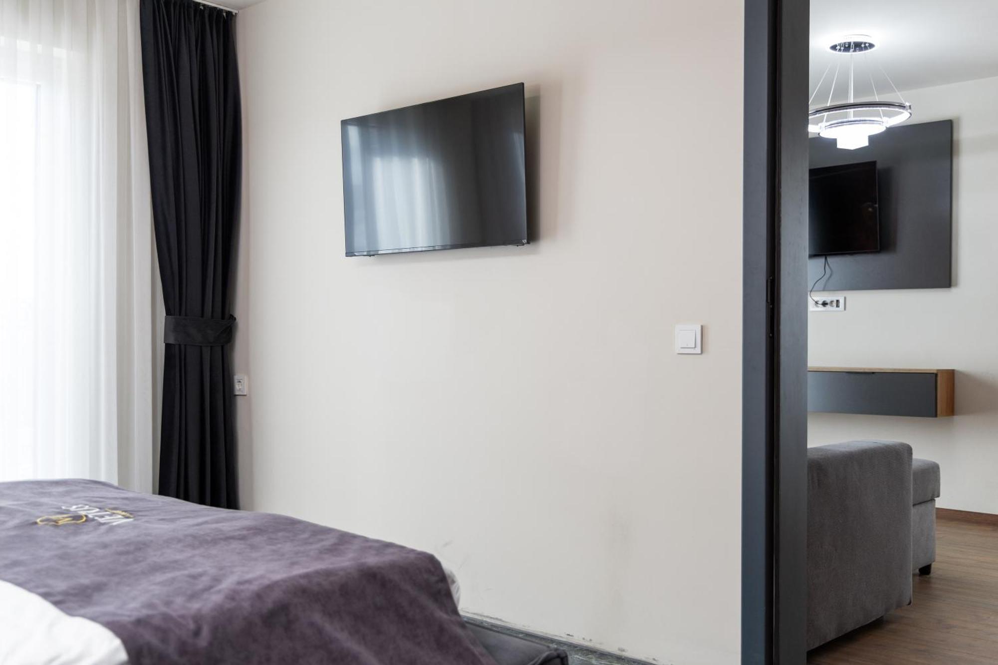 Vetus Hotel Pristina Eksteriør billede