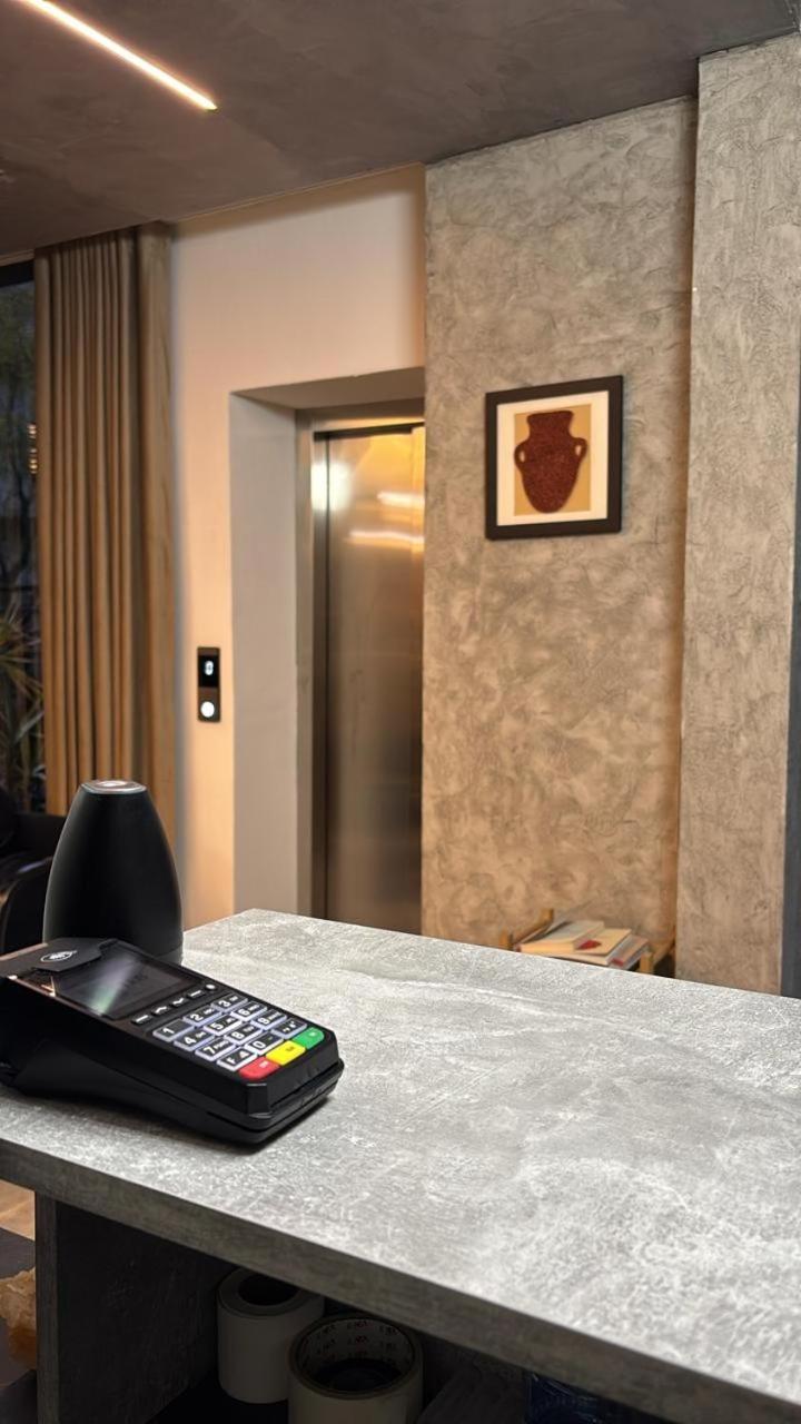 Vetus Hotel Pristina Eksteriør billede